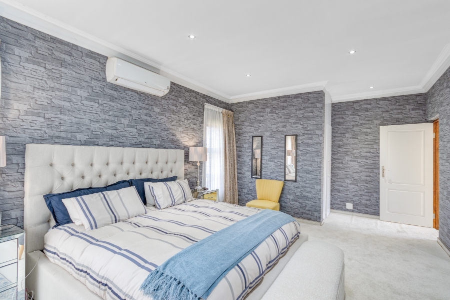 5 Bedroom Property for Sale in Heuwelsig Estate Gauteng