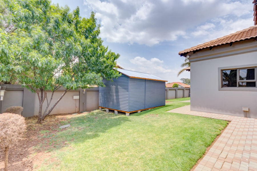 5 Bedroom Property for Sale in Heuwelsig Estate Gauteng