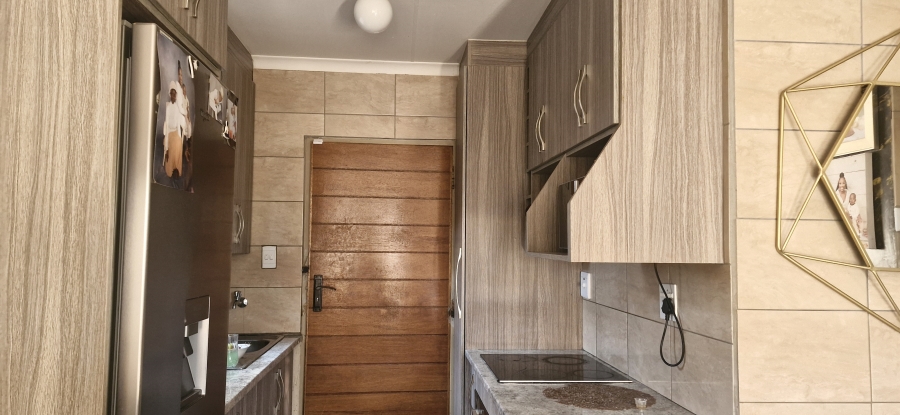 To Let 2 Bedroom Property for Rent in Gem Valley Gauteng