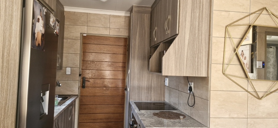 To Let 2 Bedroom Property for Rent in Gem Valley Gauteng