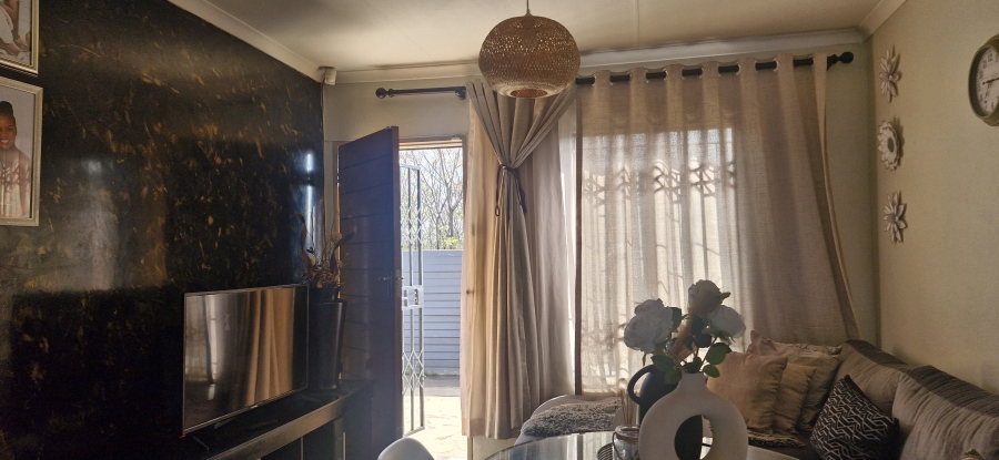 To Let 2 Bedroom Property for Rent in Gem Valley Gauteng