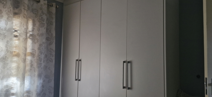 To Let 2 Bedroom Property for Rent in Gem Valley Gauteng