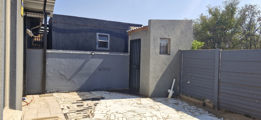 To Let 2 Bedroom Property for Rent in Gem Valley Gauteng