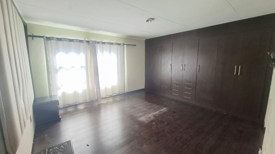 To Let 4 Bedroom Property for Rent in The Orchards Gauteng