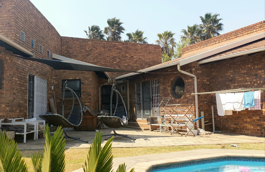 8 Bedroom Property for Sale in Dalpark Ext 1 Gauteng