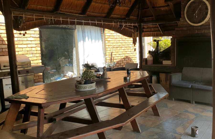 8 Bedroom Property for Sale in Dalpark Ext 1 Gauteng