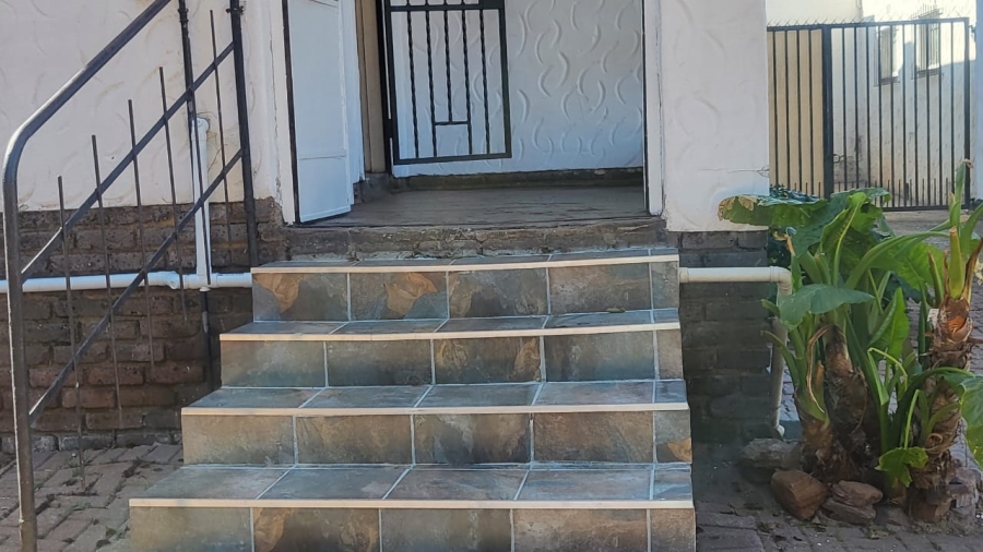 4 Bedroom Property for Sale in Wilro Park Gauteng