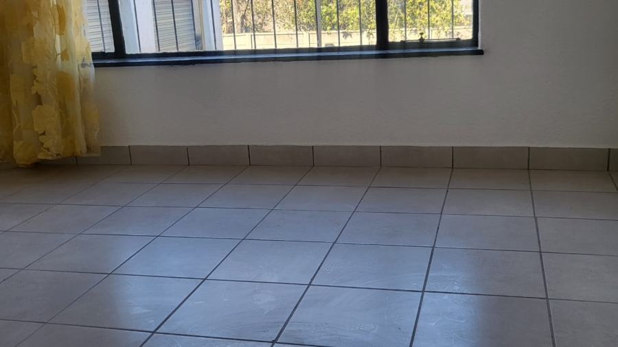 4 Bedroom Property for Sale in Wilro Park Gauteng