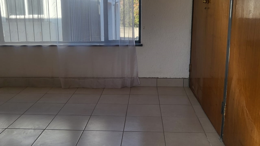 4 Bedroom Property for Sale in Wilro Park Gauteng