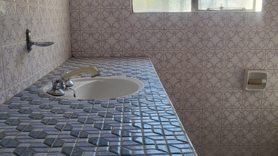 4 Bedroom Property for Sale in Wilro Park Gauteng