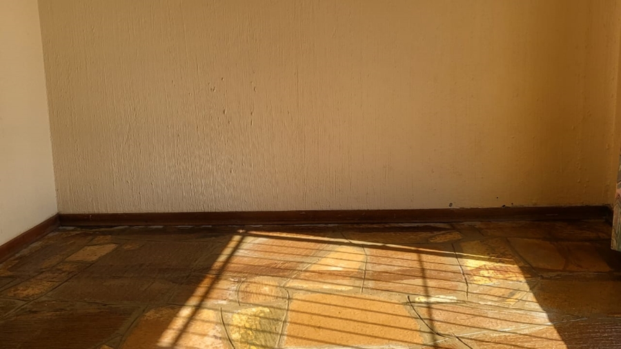 4 Bedroom Property for Sale in Wilro Park Gauteng