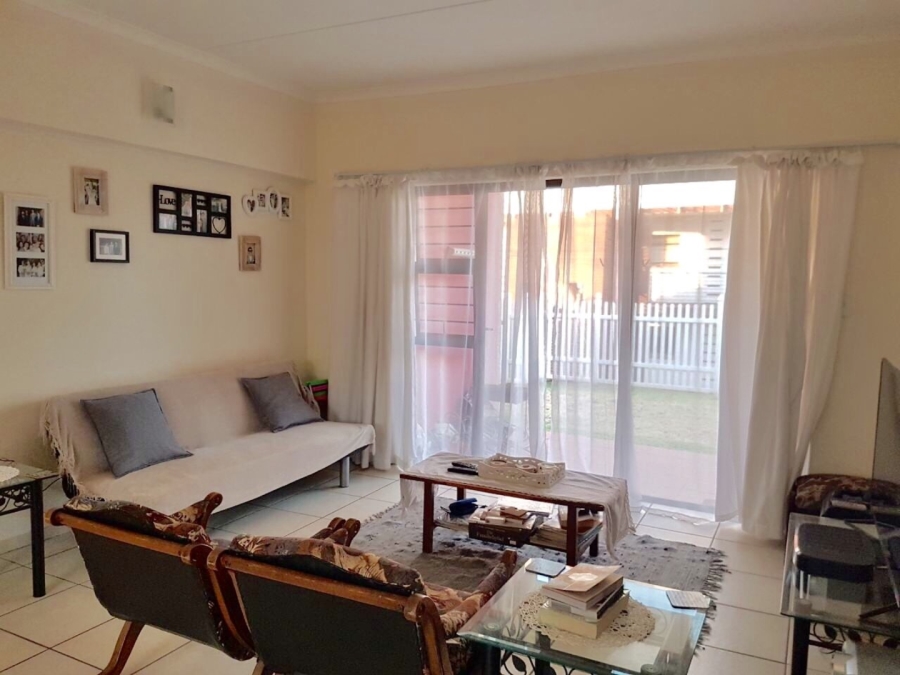 To Let 2 Bedroom Property for Rent in Barbeque Downs Gauteng