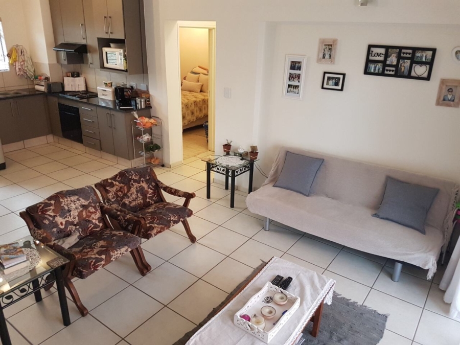To Let 2 Bedroom Property for Rent in Barbeque Downs Gauteng