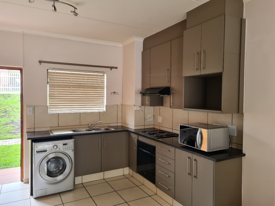 To Let 2 Bedroom Property for Rent in Barbeque Downs Gauteng