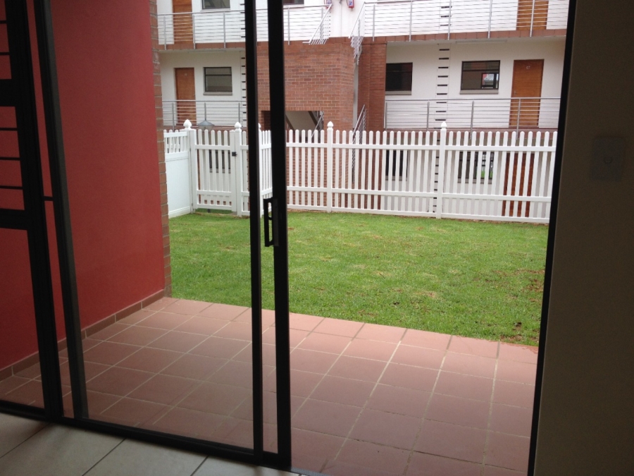 To Let 2 Bedroom Property for Rent in Barbeque Downs Gauteng