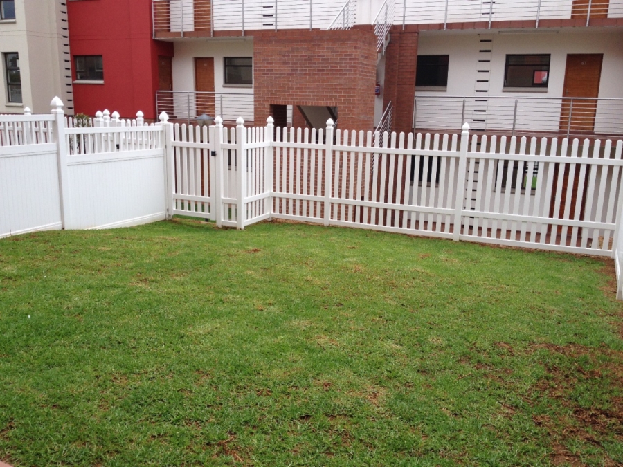 To Let 2 Bedroom Property for Rent in Barbeque Downs Gauteng