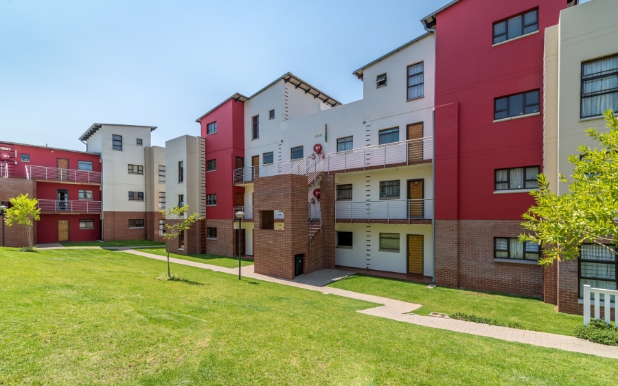 To Let 2 Bedroom Property for Rent in Barbeque Downs Gauteng