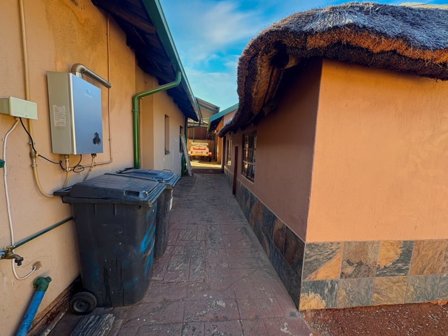 5 Bedroom Property for Sale in Theresa Park Gauteng