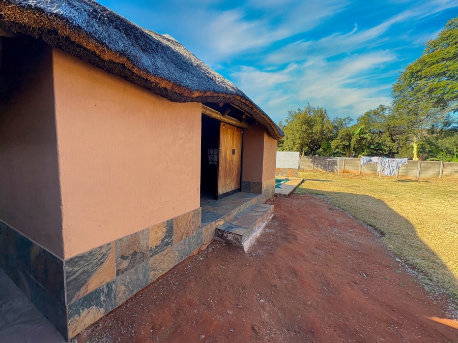 5 Bedroom Property for Sale in Theresa Park Gauteng