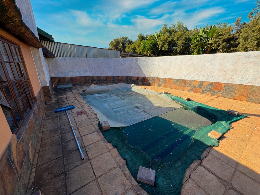 5 Bedroom Property for Sale in Theresa Park Gauteng