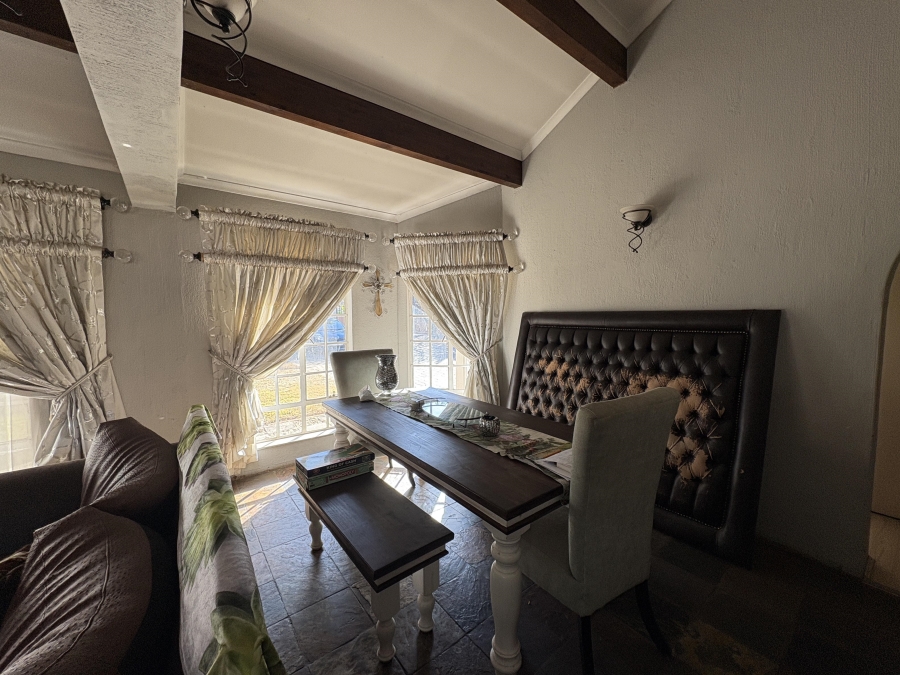 5 Bedroom Property for Sale in Theresa Park Gauteng