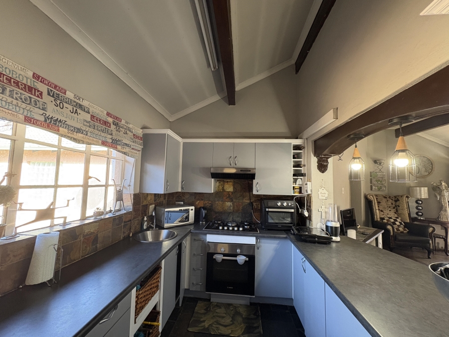 5 Bedroom Property for Sale in Theresa Park Gauteng