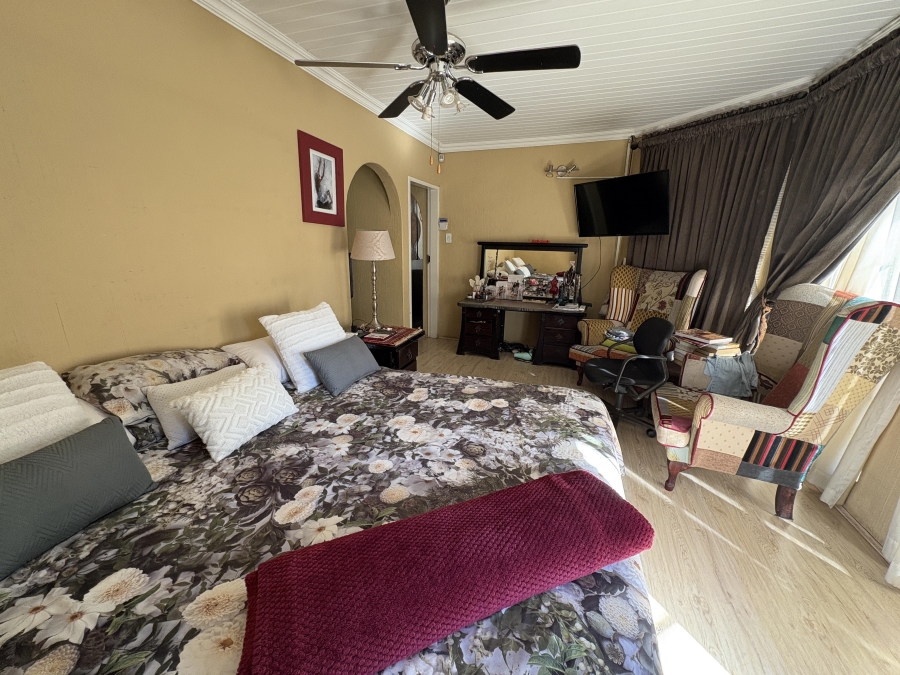 5 Bedroom Property for Sale in Theresa Park Gauteng