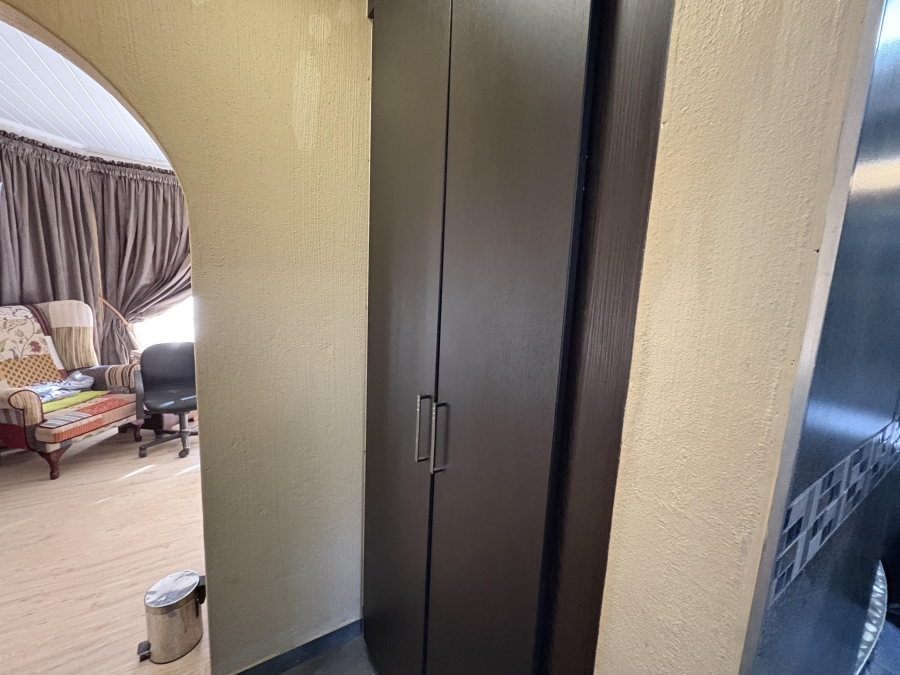 5 Bedroom Property for Sale in Theresa Park Gauteng