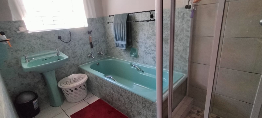 3 Bedroom Property for Sale in Greenhills Gauteng