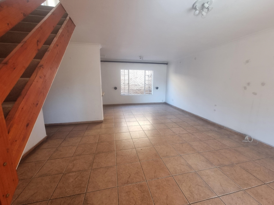 To Let 3 Bedroom Property for Rent in Ruimsig Gauteng