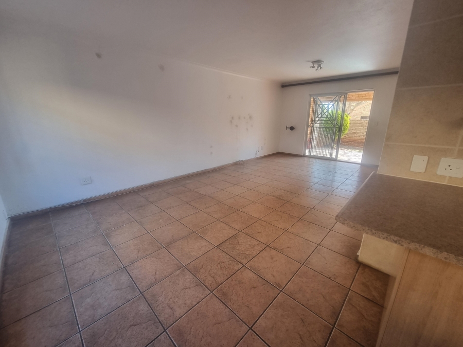 To Let 3 Bedroom Property for Rent in Ruimsig Gauteng
