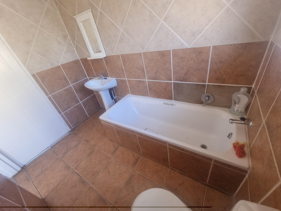 To Let 3 Bedroom Property for Rent in Ruimsig Gauteng