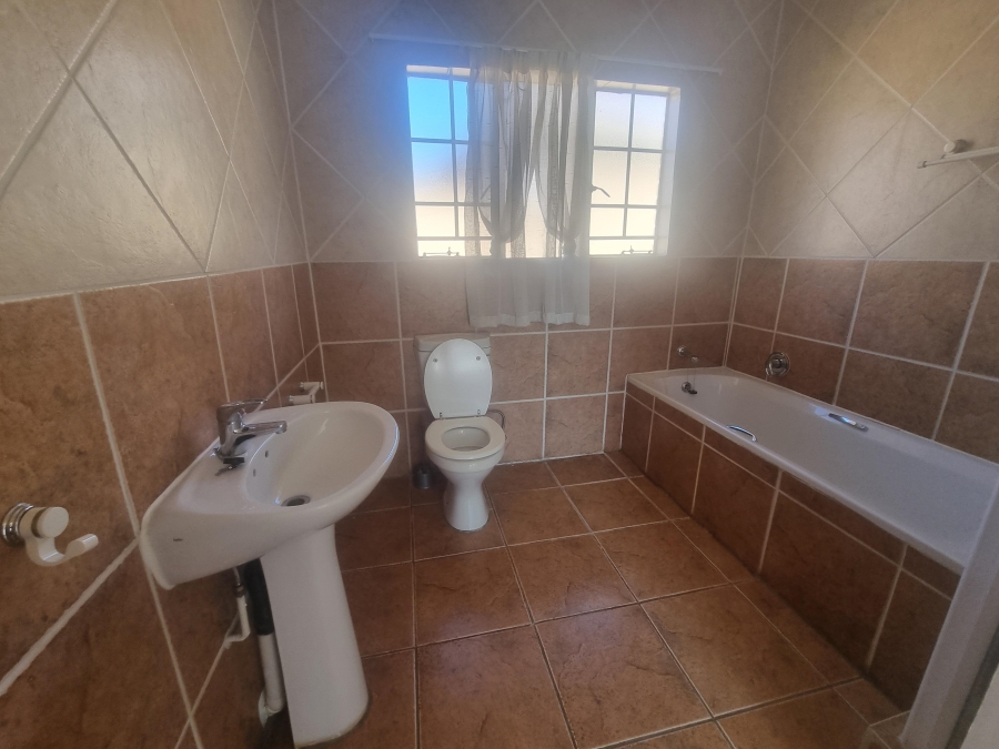 To Let 3 Bedroom Property for Rent in Ruimsig Gauteng