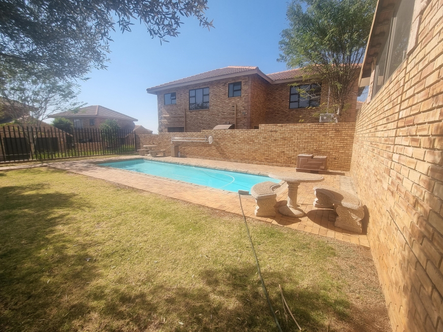 To Let 3 Bedroom Property for Rent in Ruimsig Gauteng