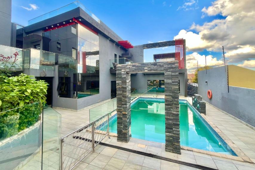 5 Bedroom Property for Sale in Winchester Hills Gauteng