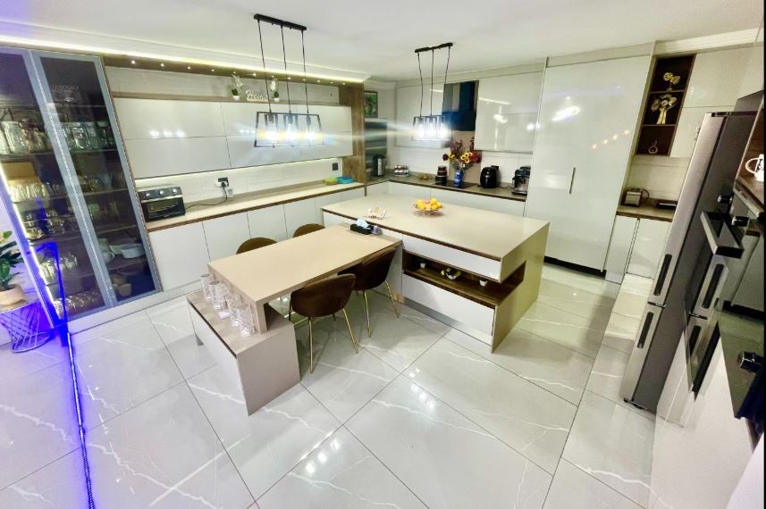 5 Bedroom Property for Sale in Winchester Hills Gauteng