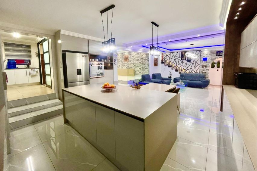5 Bedroom Property for Sale in Winchester Hills Gauteng