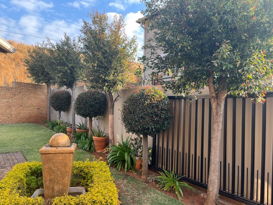3 Bedroom Property for Sale in Chancliff A H Gauteng