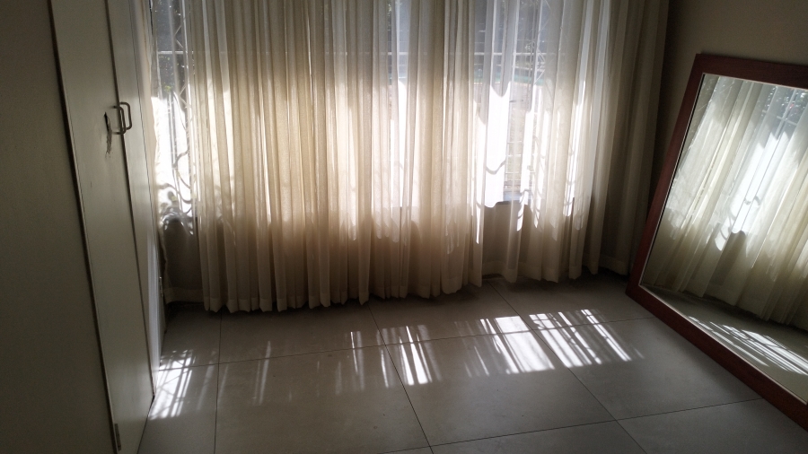 To Let 3 Bedroom Property for Rent in Croydon Gauteng