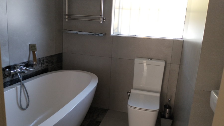 To Let 3 Bedroom Property for Rent in Croydon Gauteng