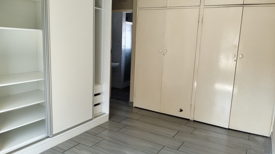 To Let 3 Bedroom Property for Rent in Croydon Gauteng