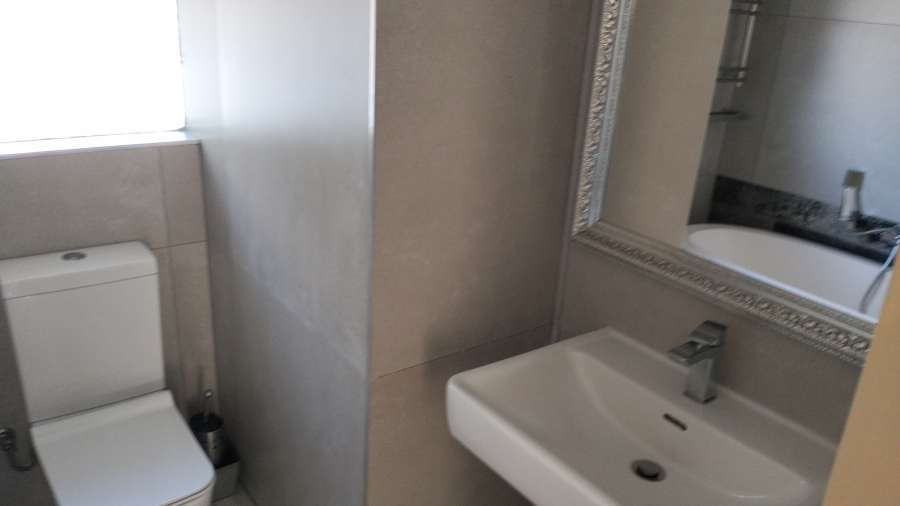 To Let 3 Bedroom Property for Rent in Croydon Gauteng