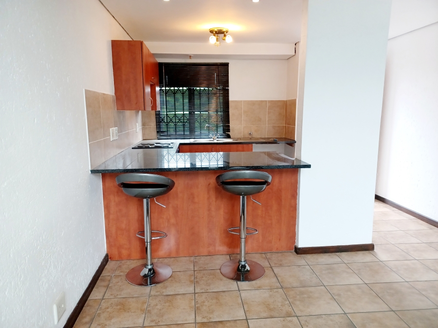 To Let 1 Bedroom Property for Rent in Darrenwood Gauteng