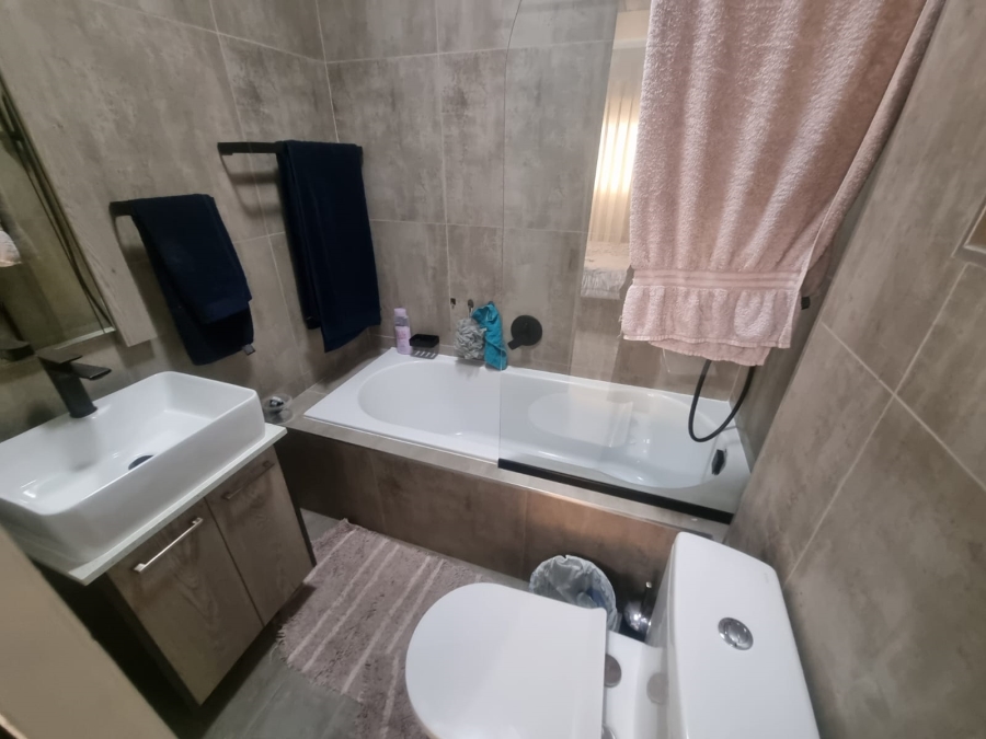 2 Bedroom Property for Sale in Rynfield Gauteng