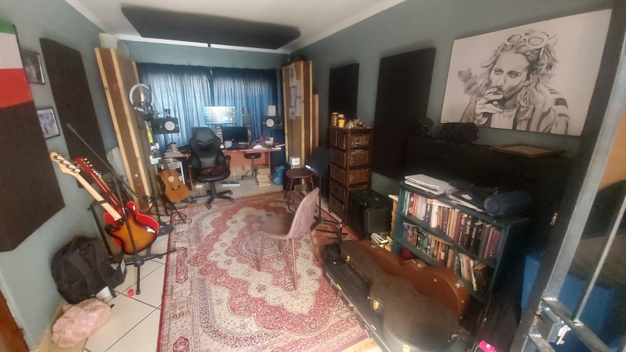 3 Bedroom Property for Sale in Erasmuskloof Gauteng