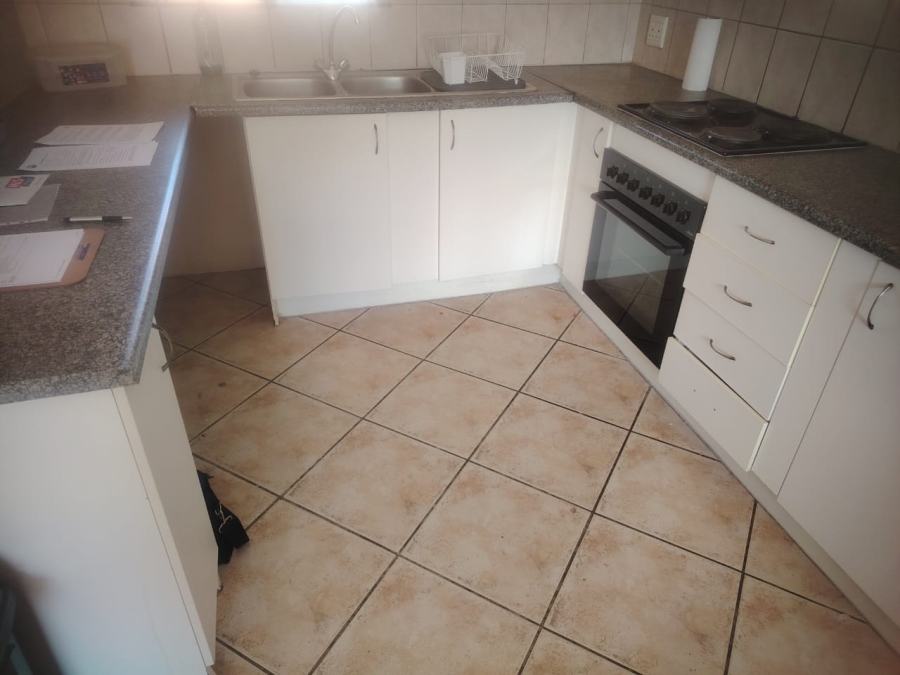 2 Bedroom Property for Sale in Greenhills Gauteng