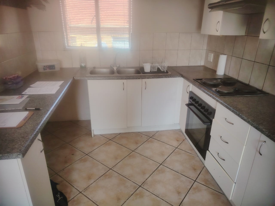 2 Bedroom Property for Sale in Greenhills Gauteng