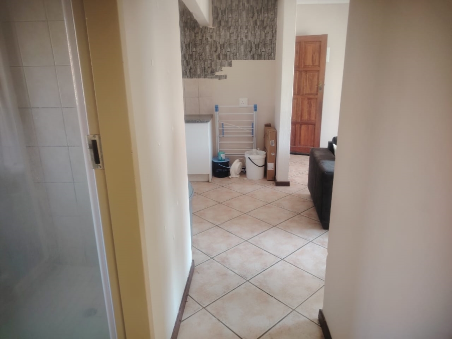 2 Bedroom Property for Sale in Greenhills Gauteng