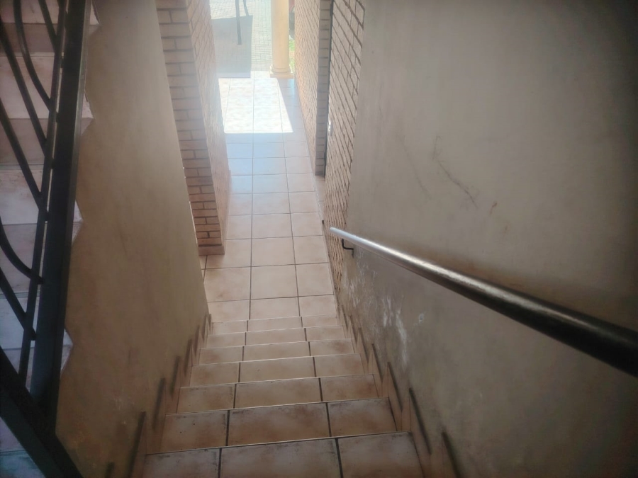 2 Bedroom Property for Sale in Greenhills Gauteng