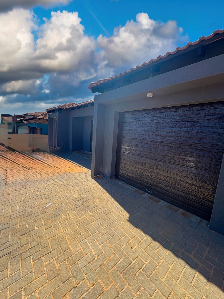 3 Bedroom Property for Sale in Amandasig Gauteng